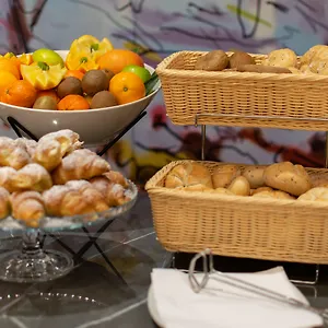https://hotel-paris.in-istria.net